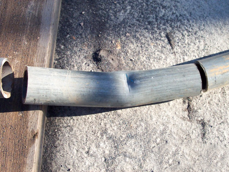 scaffold-tube-straightening-kink Kinked scaffold tube cut down to next size.